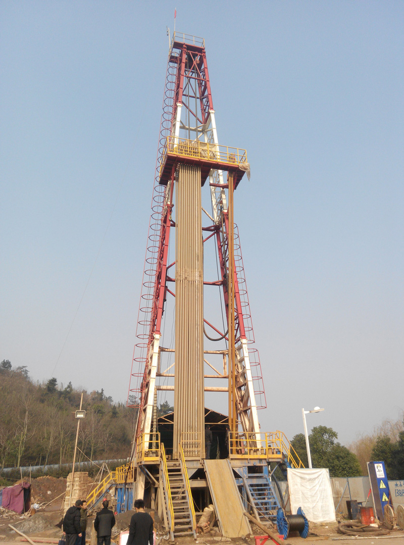 山东省地矿建设集团使用河北永明生产的全套TSJ3000系列钻机用于南京市羊山公园2500m地热井施工