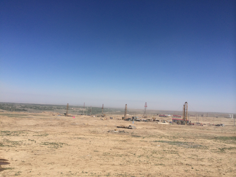 中煤总局大地公司、核工业216队、湘核勘等公司采购河北永明生产的3NB-350型、TBW系列泥浆泵及各类钻具在新疆伊宁市
